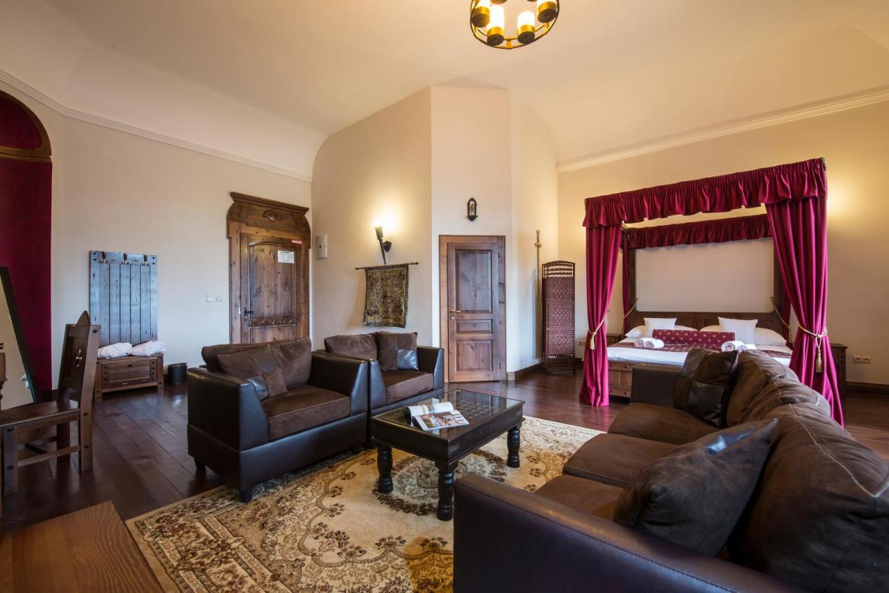 Hotel Grand Viglas Zólyom Kültér fotó