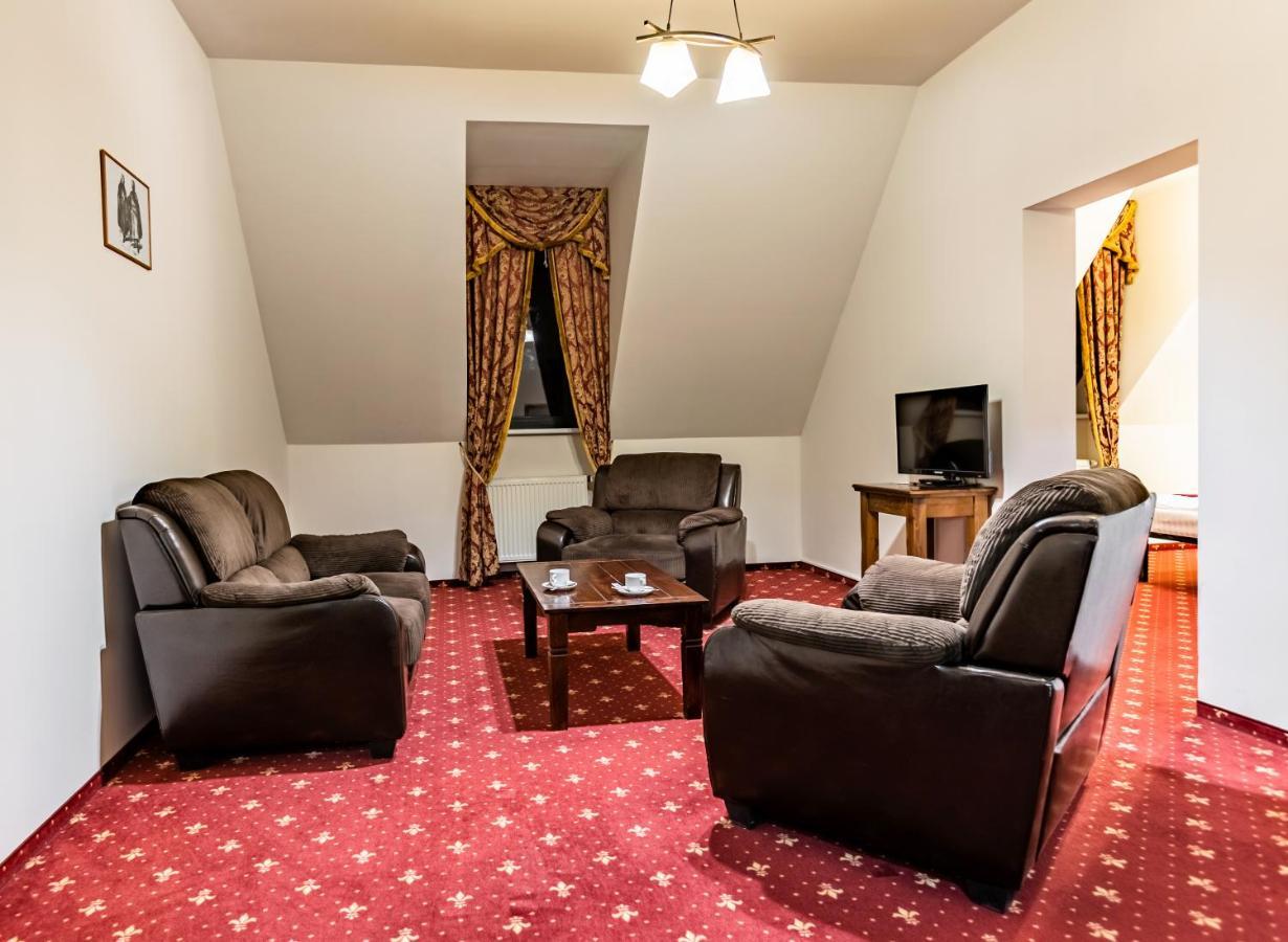 Hotel Grand Viglas Zólyom Kültér fotó