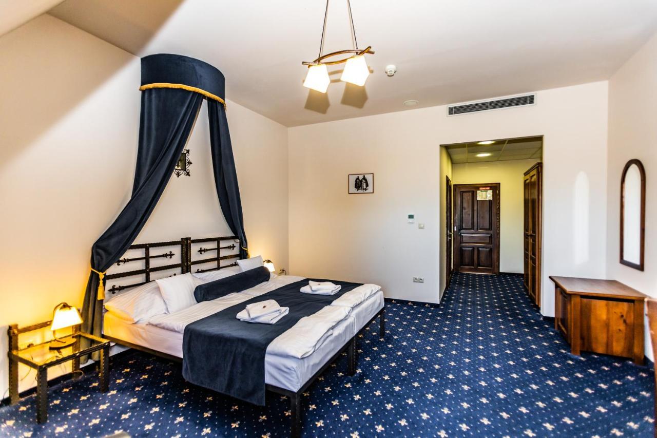 Hotel Grand Viglas Zólyom Kültér fotó