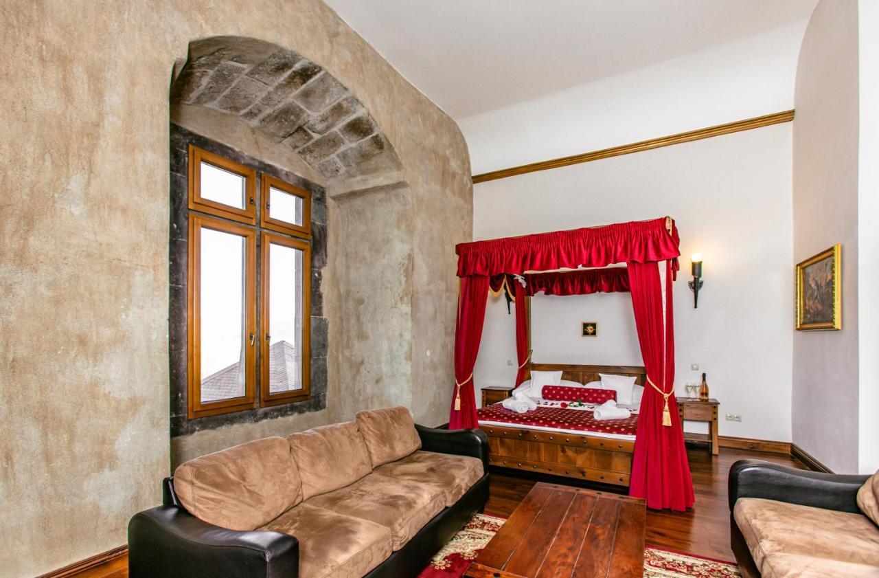 Hotel Grand Viglas Zólyom Kültér fotó