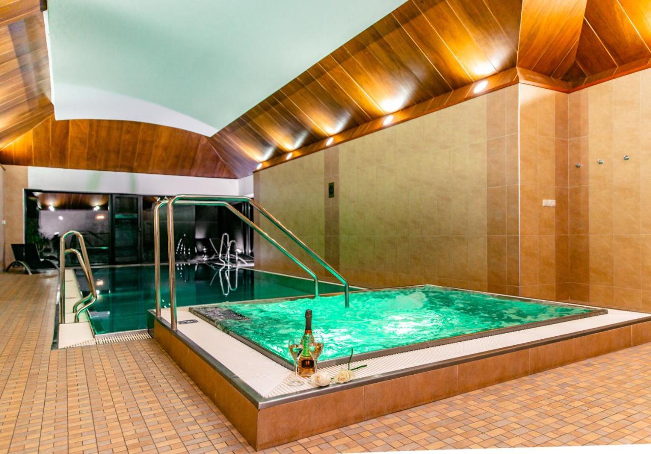 Hotel Grand Viglas Zólyom Kültér fotó