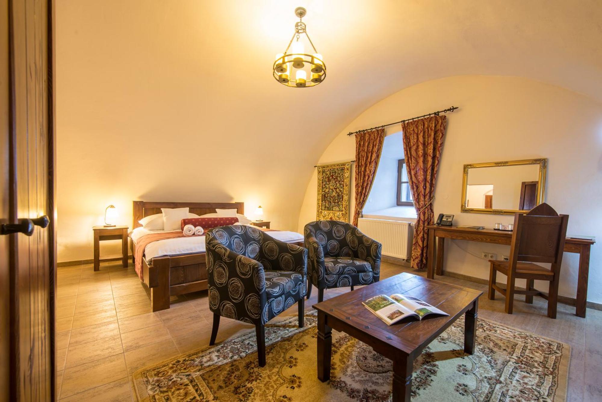 Hotel Grand Viglas Zólyom Kültér fotó